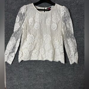 Vince Camuto Scalloped Hem Embroidered Lace Blouse - Size Medium (M)